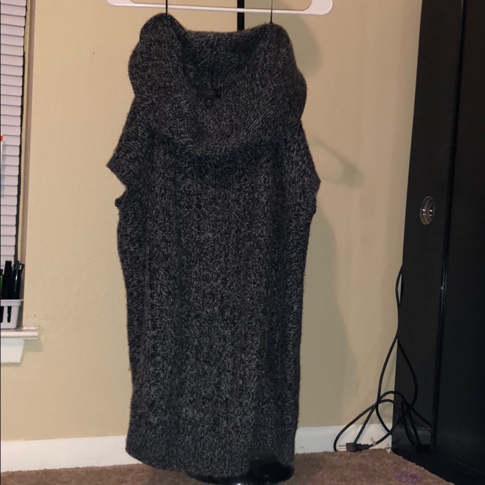 Winter shirt with loose title neck